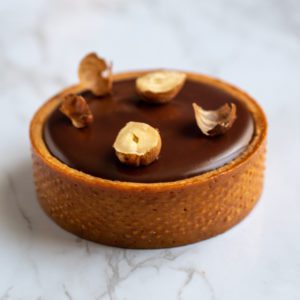 Tartelette chocolat noisettes & tonka